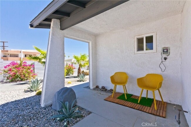 Building Photo - 2775 N Junipero Ave