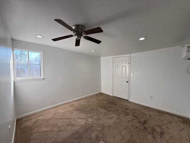 Foto del edificio - 2 Week Free Move-In Special! Charming Renovated 1BR Near The Pearl & River Walk