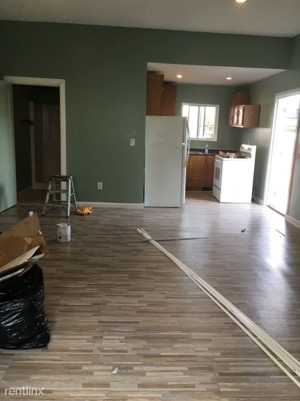 Building Photo - 1 br, 1 bath Apartment - 405 Admiral St