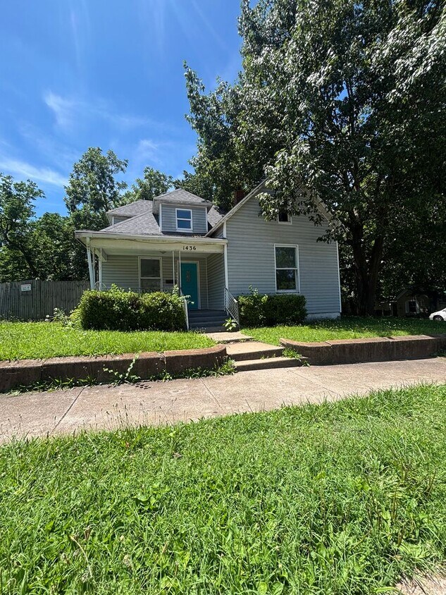 Primary Photo - Rent this Beautiful 4 bedroom 2 bath House!!!