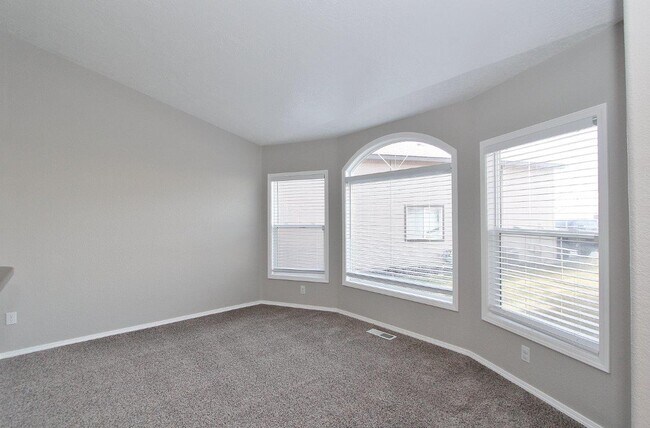 Foto del edificio - 11847 W Lewisburg Ct