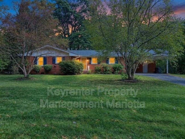 Photo - 3230 Lamar Cir SE House