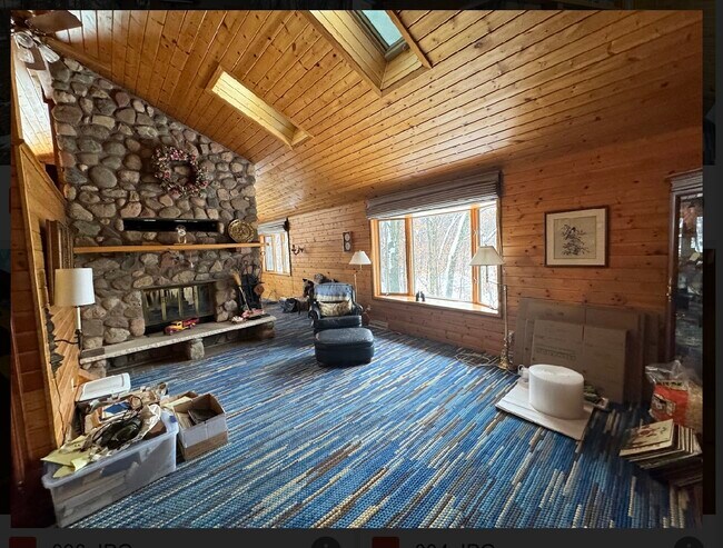 Foto del edificio - 2141 Poplar Ln