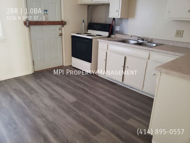 Foto del edificio - 5730 N 91st St