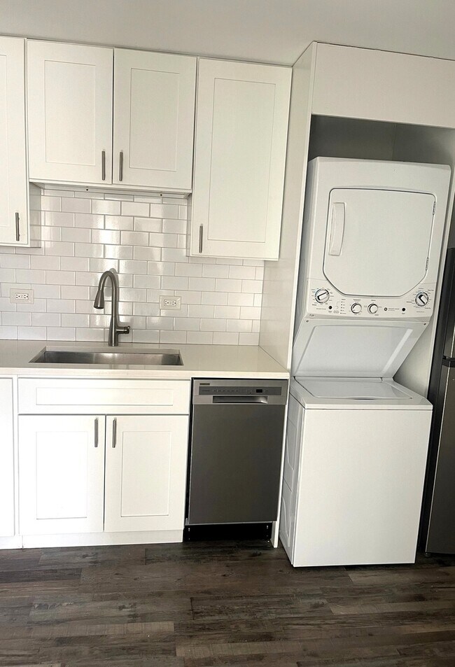 Building Photo - 287 8th St