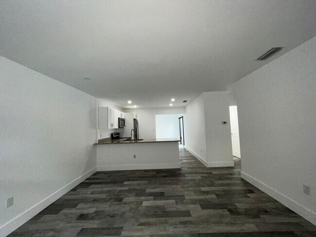Entry way view to Kitchen - 2910 NW 31st St