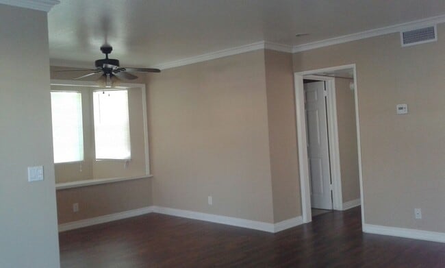 Foto del edificio - 1825 Keeler St