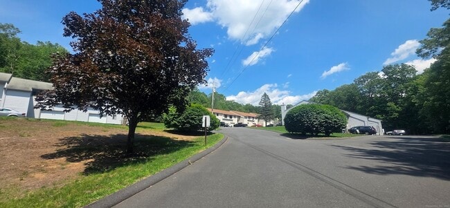 Foto del edificio - 33 Baxter Rd