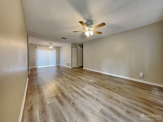 Foto del edificio - 2208 N Johnson Street Plant City FL