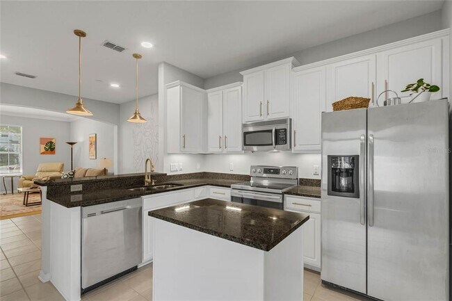 Building Photo - 13729 Summerport Village Pkwy