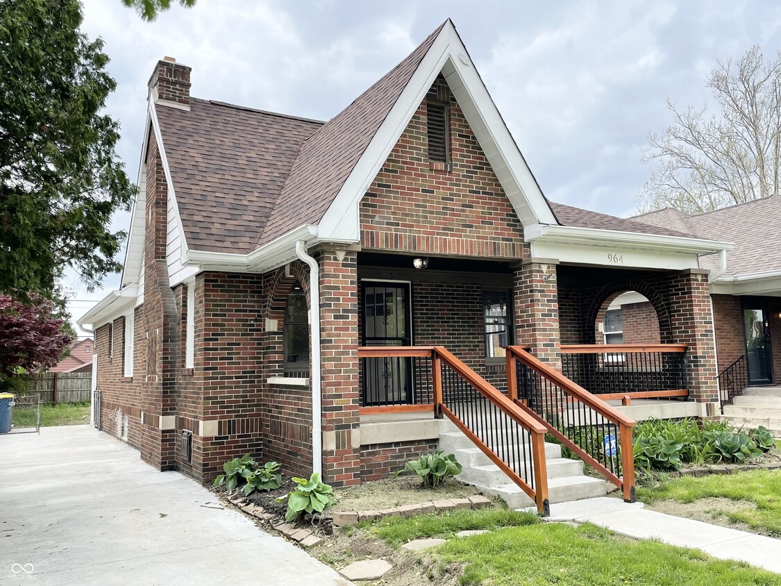Foto principal - 964 N Lesley Ave