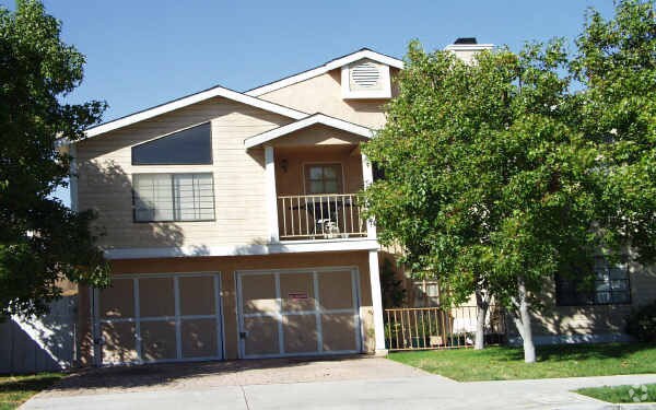 Building Photo - 4158 Utah St