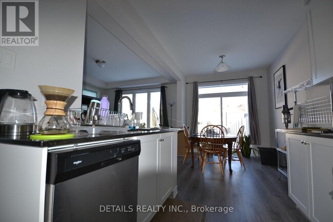 Building Photo - 129 Pictou Cres