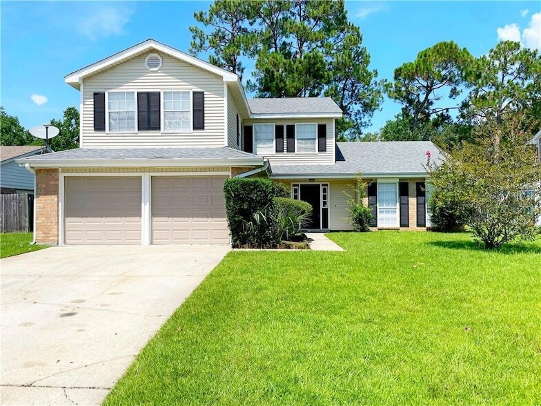Foto principal - 109 Silverwood Dr