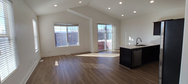 Building Photo - Gorgeous Lehi Property!!!