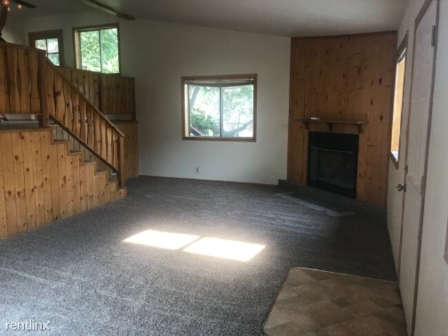 Foto del edificio - 2 br, 2 bath House - 4121 Maple Trail