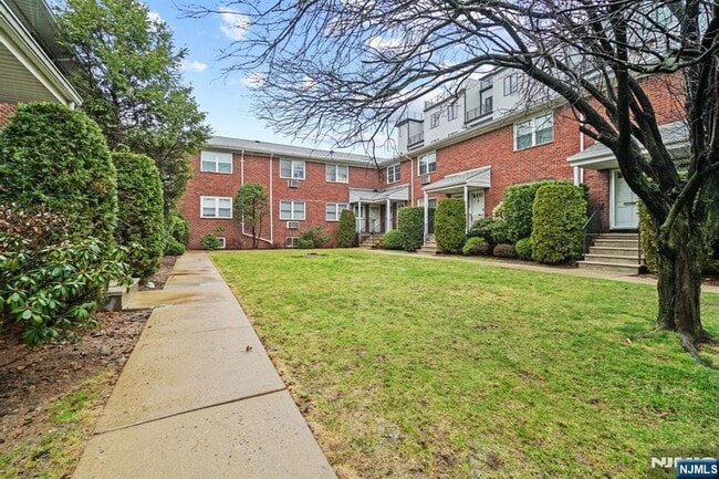 Building Photo - 234 Columbia Ave