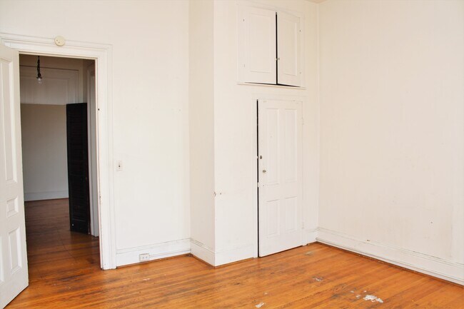 Building Photo - 213 W Lanvale St