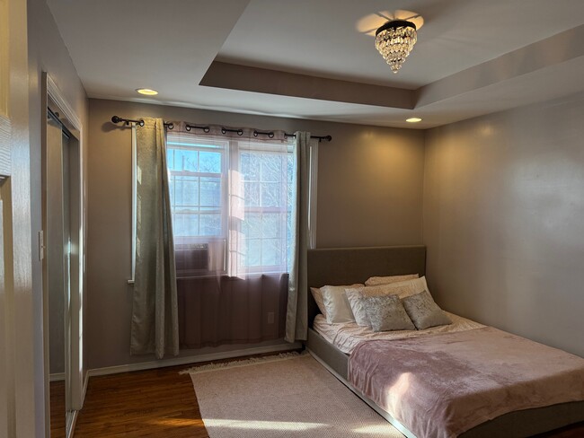 Building Photo - 6234 Cottage St