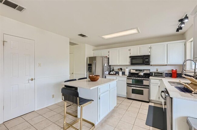 Foto del edificio - 500 Hawthorn Ln