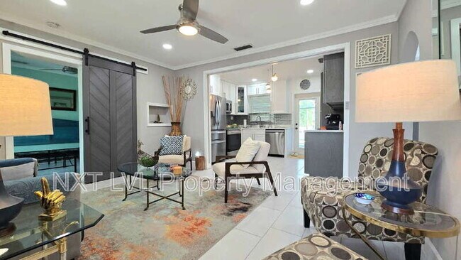 Foto del edificio - 509 W Olympia Ave