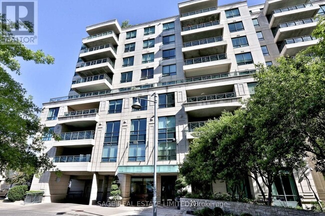 Building Photo - 20 Scrivener Square