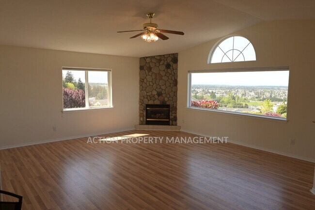 Foto del edificio - 3 bed 2 bath in Emerald Highlands, Sequim