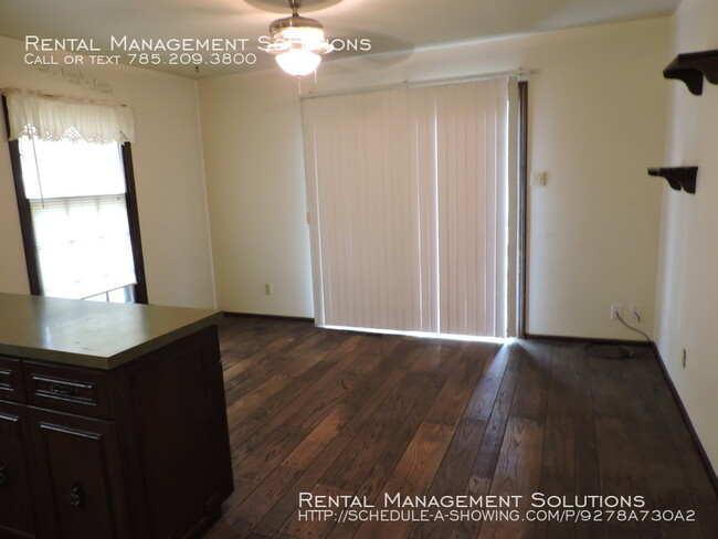 Foto del edificio - *LECOMPTON AREA* 921 SE Woodring Rd