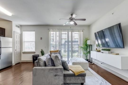 Foto principal - 145 Heights Blvd