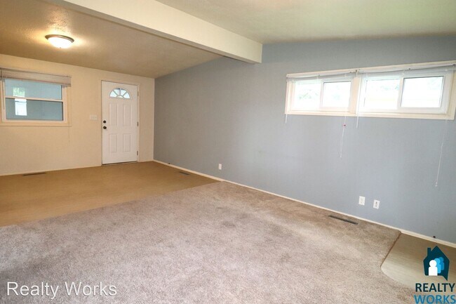 Building Photo - 3 br, 1 bath House - 7019 S Eldora