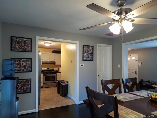 Foto del edificio - 104 Zugibe Ct