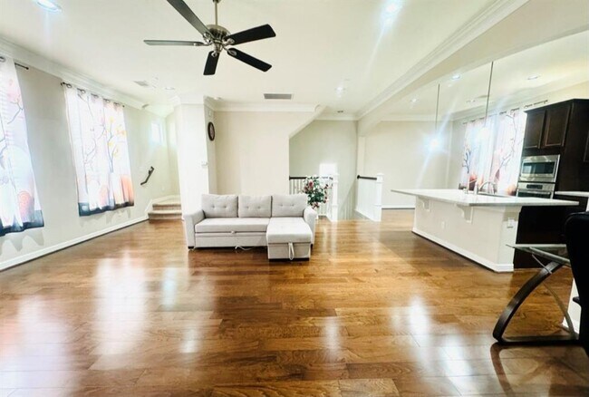 Foto del edificio - 456 N Live Oak St