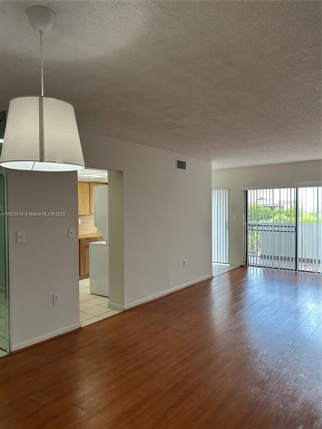 Foto del edificio - 5900 SW 127th Ave