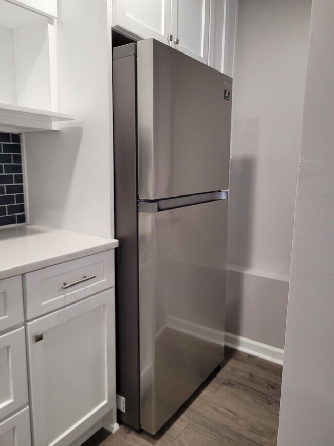 Refrigerador - 3866 Lake Sanctuary Way