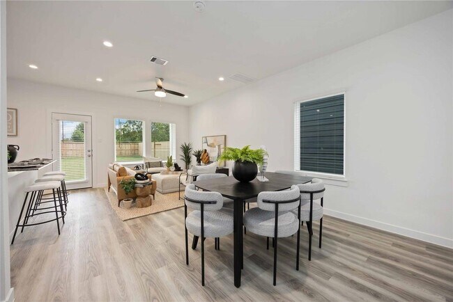 Foto del edificio - 10305 Penryn Frst Trl