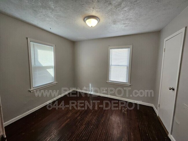 Foto del edificio - 1610 Taylor Ave