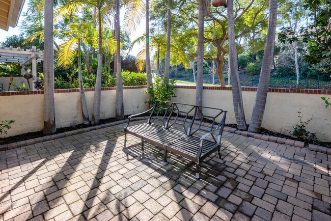 Wooded back drop - 15 Laguna Ct