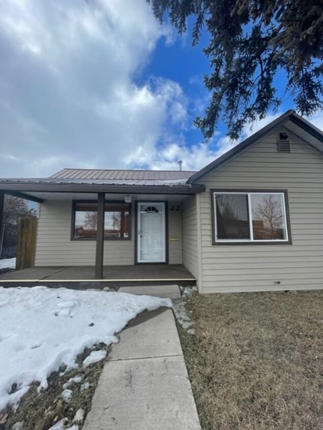 Primary Photo - Charming Little Home Downtown Kalispell