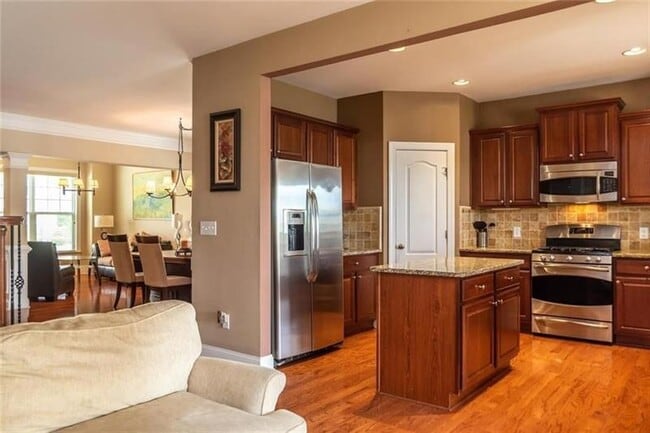 Building Photo - 3485 Dalwood Dr