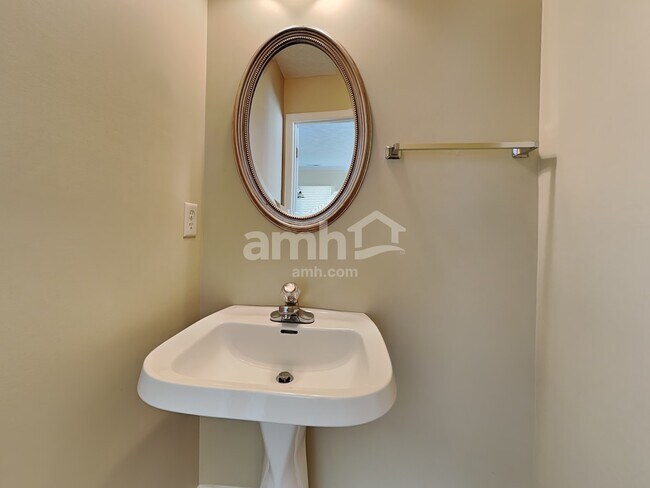 Foto del edificio - 9937 Whispering Pine Dr