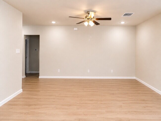 Foto del edificio - Brand New 3 Bedroom, 2 Bath off Hwy 30