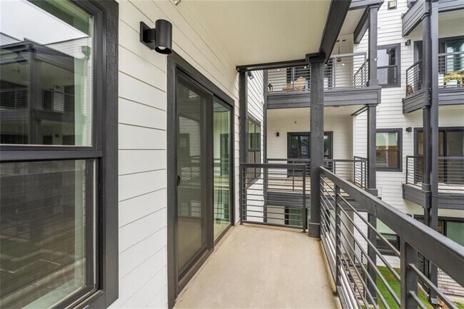 Building Photo - 3101 Govalle Ave