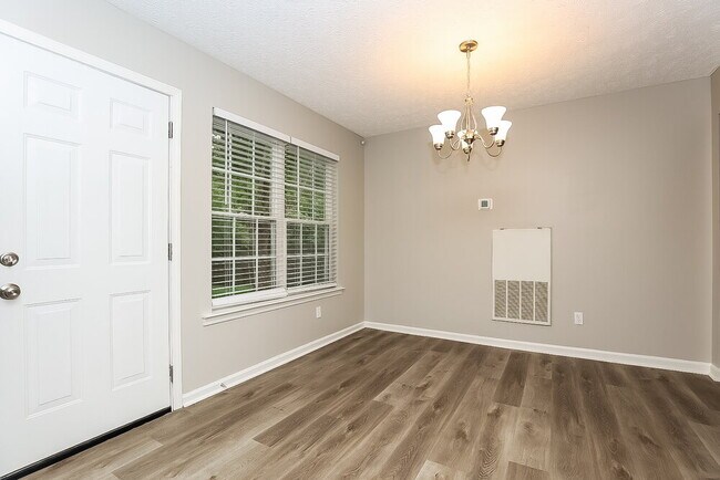 Foto del edificio - 2044 Horncastle Dr