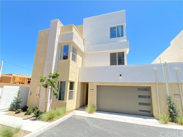 Building Photo - 139 Masterpiece