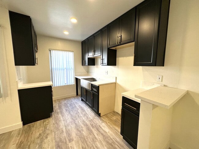 Foto del edificio - 3419-31 Keystone Ave