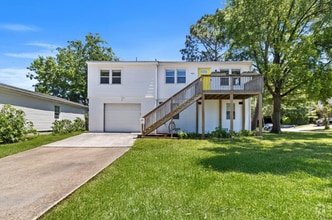 Building Photo - 4000 Mayflower Rd