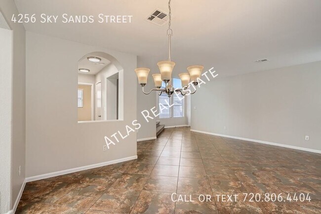 Foto del edificio - AVAILABLE NOW| 5 Bedroom Home in Southwest...