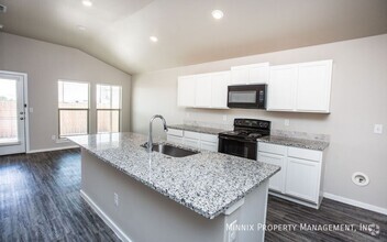 Building Photo - 2124 N Texas Ave