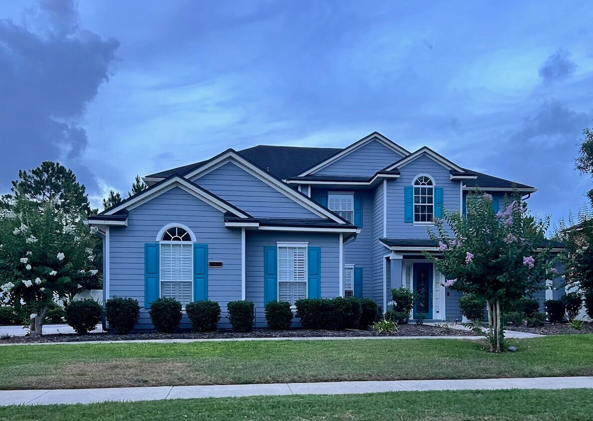 Foto principal - 7931 Dawsons Creek Dr