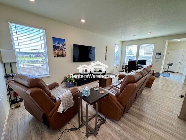 Foto del edificio - 17618 Olive St